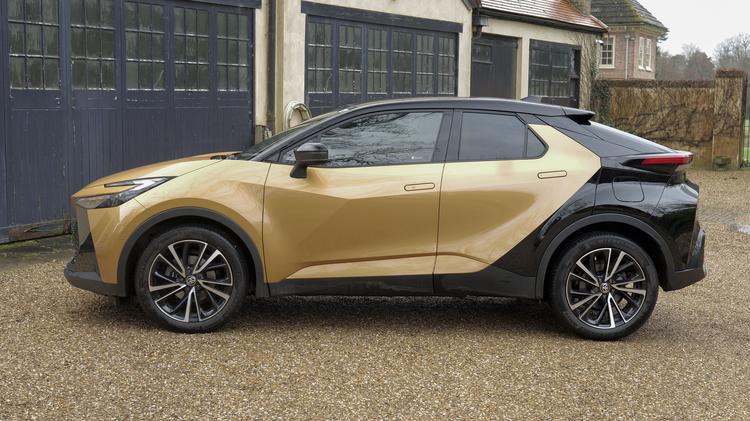TOYOTA C-HR HATCHBACK 2.0 Hybrid GR Sport 5dr CVT